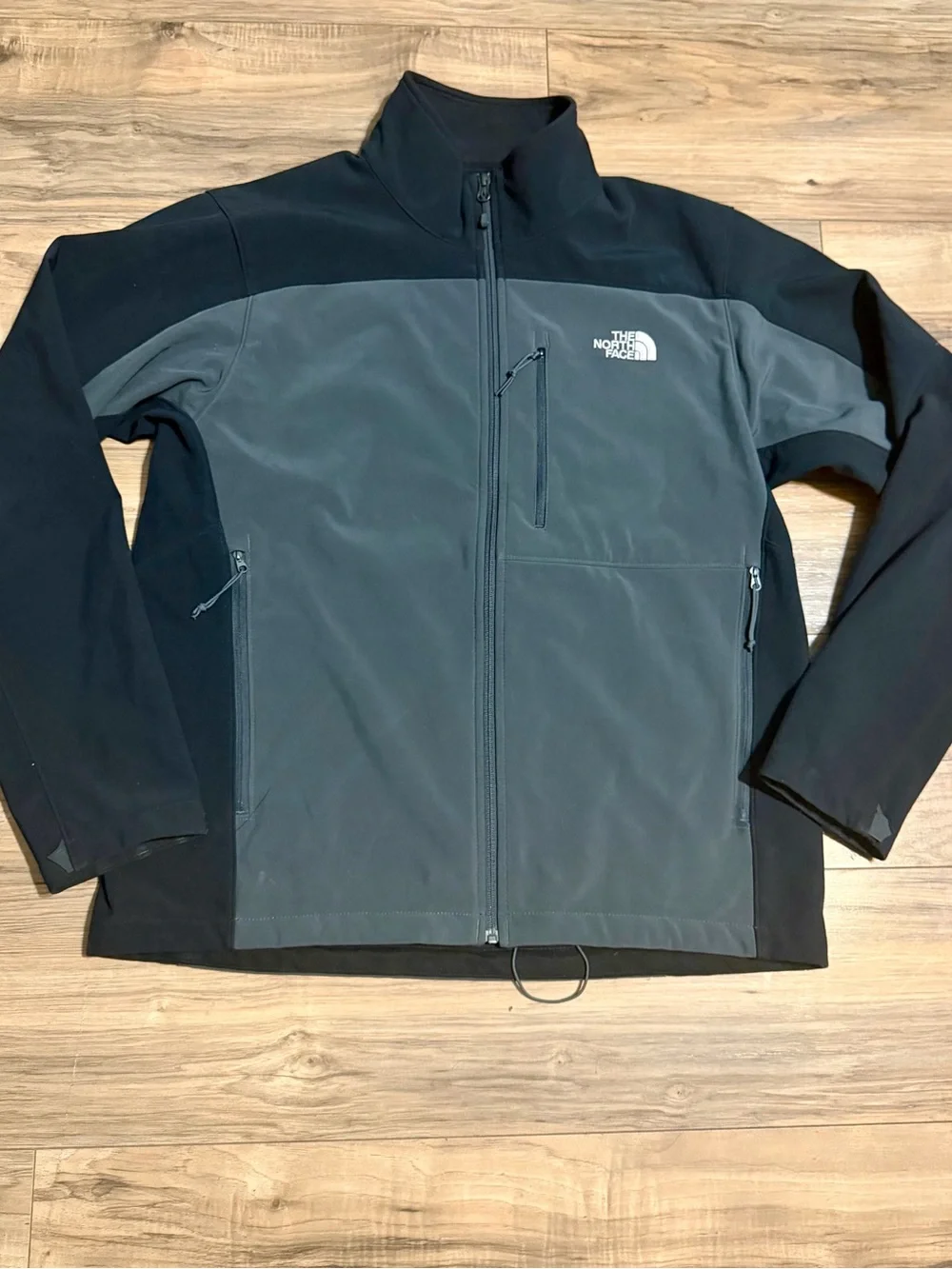 The North Face Men's Black & Charcoal Softshell Performance Jacket